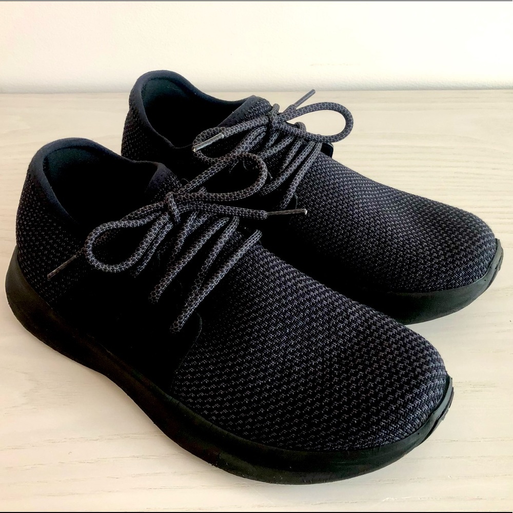 VESSI Everyday Womens waterproof sneakers All Black 7